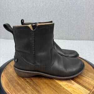 UGG Ankle Boots Womens Size 9 Black Neevah Short Side Zip Casual Leather 1004177